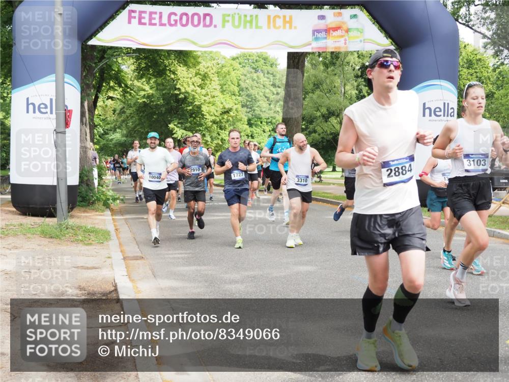 29.06.2025 - hella hamburg halbmarathon MichiJ http://msf.ph/oto/8349066 29.06.2025 10:40:58 Zwischen KM18-KM19 1502, 1727, 2070, 2884, 3103, 3310, 4189, 4299, 4938, 6942, 6994, 7147, 9537, 11430, 11992, 13997, 14323, 15146, 15179, 15980, 16623, 16750, 18143, 18720 meine-sportfotos.de