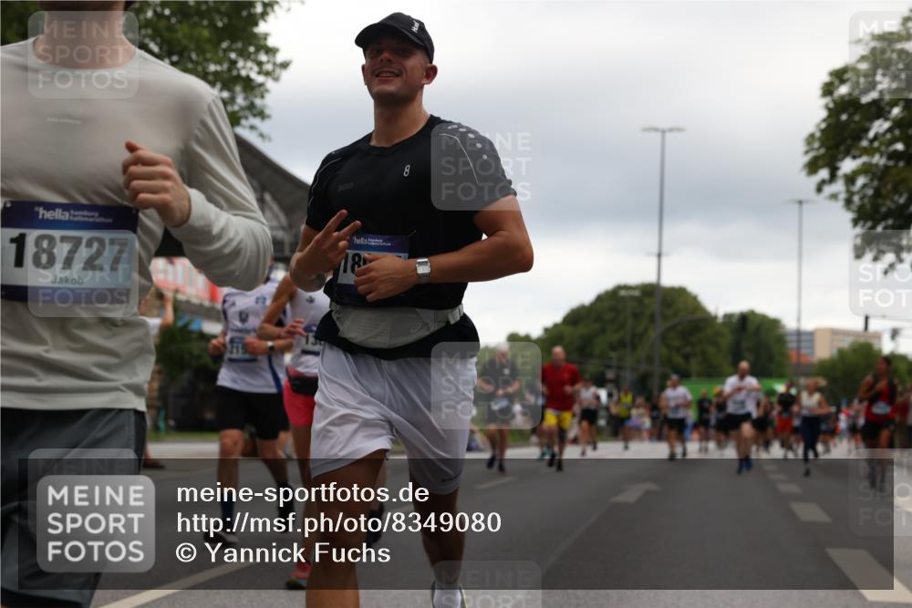 29.06.2025 - hella hamburg halbmarathon Yannick Fuchs http://msf.ph/oto/8349080 29.06.2025 10:52:35 20KM 1319, 1833, 2159, 2250, 2619, 2711, 2996, 4550, 4767, 5675, 6860, 7659, 7856, 8089, 8392, 9156, 9353, 9553, 9555, 9835, 10020, 10268, 10319, 10518, 10539, 10703, 10915, 11394, 11605, 11808, 11846, 12495, 12734, 12735, 12809, 13287, 13512, 13654, 13694, 14355, 14673, 15197, 16189, 16206, 16409, 16922, 16924, 17531, 17665, 17782, 17810, 17814, 17839, 17852, 17931, 17967, 18556, 18682, 18727, 18730, 18833, 18985, 19002, 19003 meine-sportfotos.de