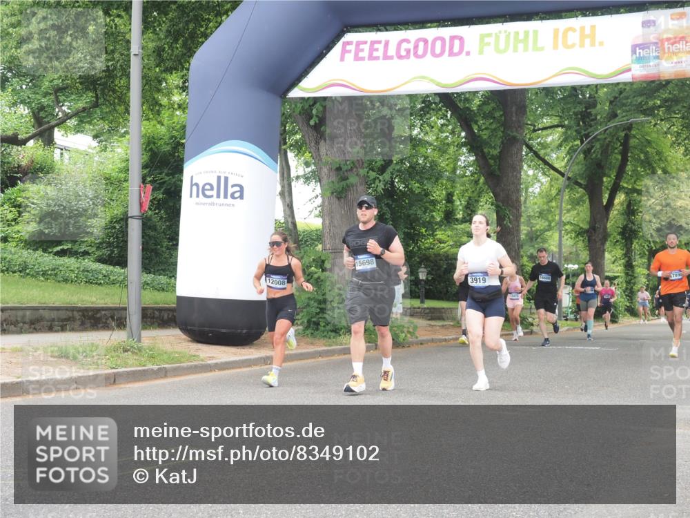 29.06.2025 - hella hamburg halbmarathon KatJ http://msf.ph/oto/8349102 29.06.2025 10:50:22 Zwischen KM18-KM19 3919, 7290, 7453, 7717 meine-sportfotos.de