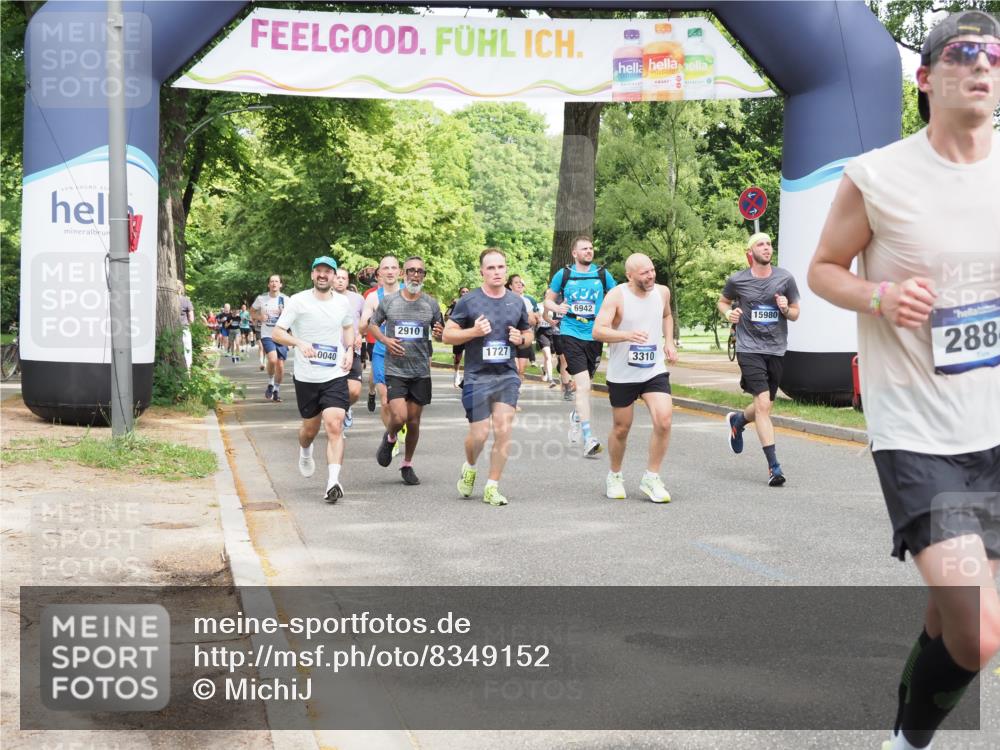 29.06.2025 - hella hamburg halbmarathon MichiJ http://msf.ph/oto/8349152 29.06.2025 10:40:58 Zwischen KM18-KM19 1502, 1727, 2070, 2884, 3103, 3310, 4189, 4299, 4938, 6942, 6994, 7147, 9537, 11430, 11992, 13997, 14323, 15146, 15179, 15980, 16623, 16750, 18143, 18720 meine-sportfotos.de