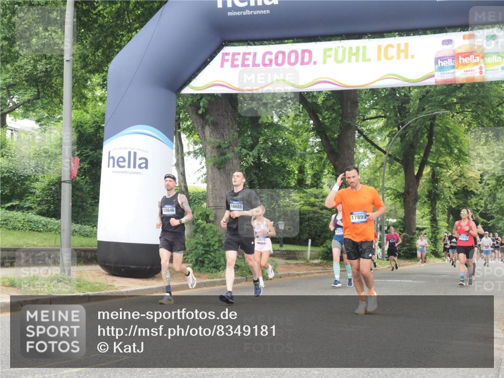 29.06.2025 - hella hamburg halbmarathon KatJ http://msf.ph/oto/8349181 29.06.2025 10:50:25 Zwischen KM18-KM19 1316, 3919, 7717 meine-sportfotos.de