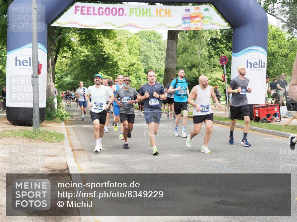 29.06.2025 - hella hamburg halbmarathon MichiJ http://msf.ph/oto/8349229 29.06.2025 10:40:58 Zwischen KM18-KM19 1502, 1727, 2070, 2884, 3103, 3310, 4189, 4299, 4938, 6942, 6994, 7147, 9537, 11430, 11992, 13997, 14323, 15146, 15179, 15980, 16623, 16750, 18143, 18720 meine-sportfotos.de