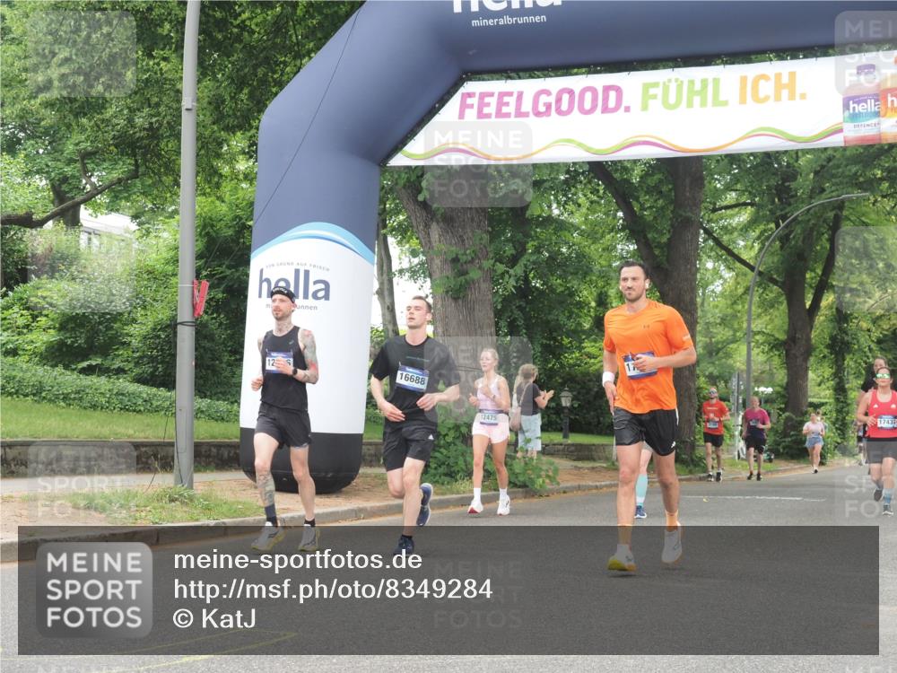 29.06.2025 - hella hamburg halbmarathon KatJ http://msf.ph/oto/8349284 29.06.2025 10:50:25 Zwischen KM18-KM19 1316, 3919, 7717 meine-sportfotos.de