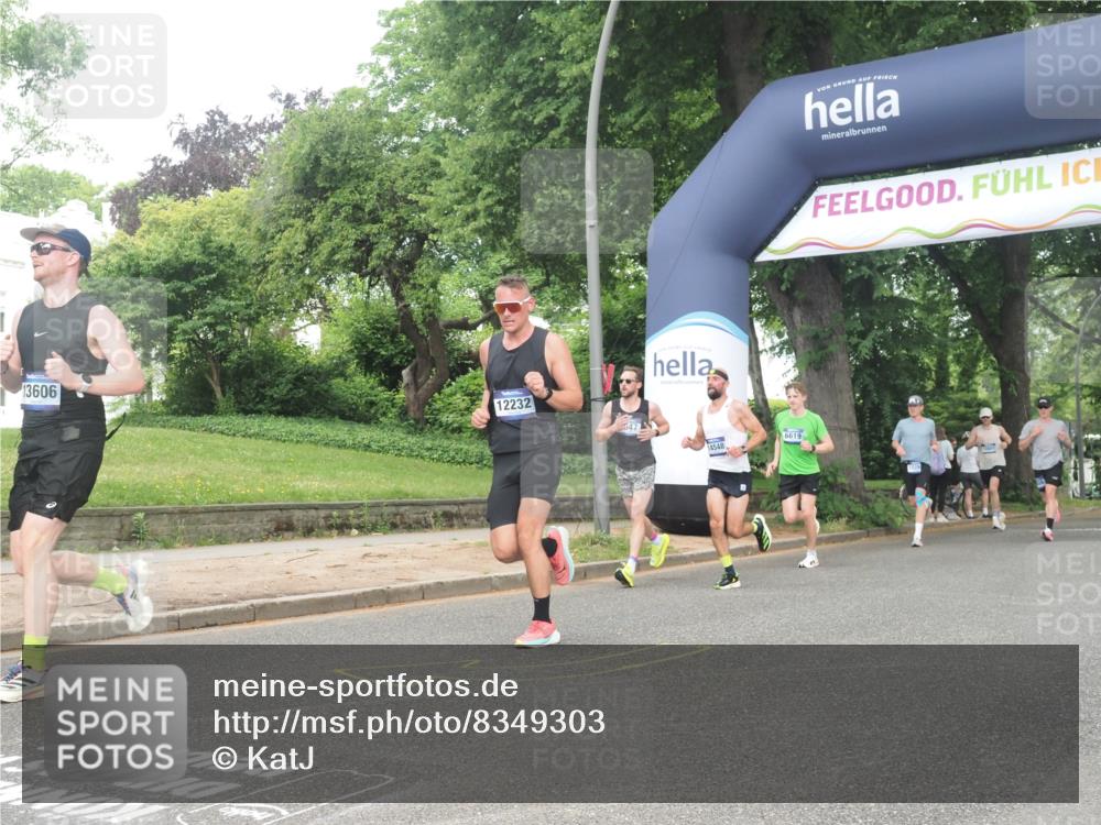 29.06.2025 - hella hamburg halbmarathon KatJ http://msf.ph/oto/8349303 29.06.2025 10:20:51 Zwischen KM18-KM19  meine-sportfotos.de