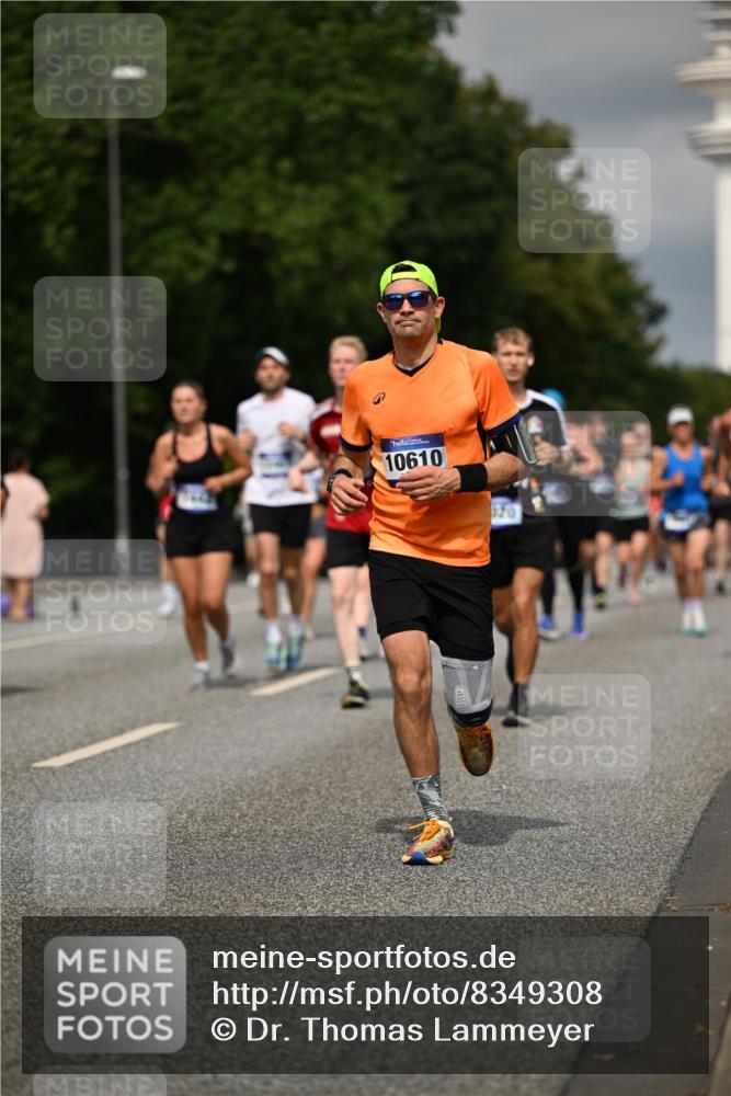 29.06.2025 - hella hamburg halbmarathon Dr. Thomas Lammeyer http://msf.ph/oto/8349308 29.06.2025 10:18:27 Kennedybrücke 1071, 1131, 1406, 1480, 1728, 2990, 3020, 3025, 3154, 3691, 3728, 3756, 3834, 3939, 5191, 5546, 5670, 6028, 6083, 6181, 6366, 6717, 6724, 7209, 7442, 7802, 7840, 7991, 8055, 8147, 8409, 8755, 9173, 9663, 10224, 10610, 10977 meine-sportfotos.de