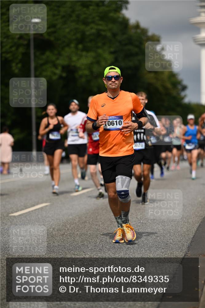 29.06.2025 - hella hamburg halbmarathon Dr. Thomas Lammeyer http://msf.ph/oto/8349335 29.06.2025 10:18:27 Kennedybrücke 1071, 1131, 1406, 1480, 1728, 2990, 3020, 3025, 3154, 3691, 3728, 3756, 3834, 3939, 5191, 5546, 5670, 6028, 6083, 6181, 6366, 6717, 6724, 7209, 7442, 7802, 7840, 7991, 8055, 8147, 8409, 8755, 9173, 9663, 10224, 10610, 10977 meine-sportfotos.de