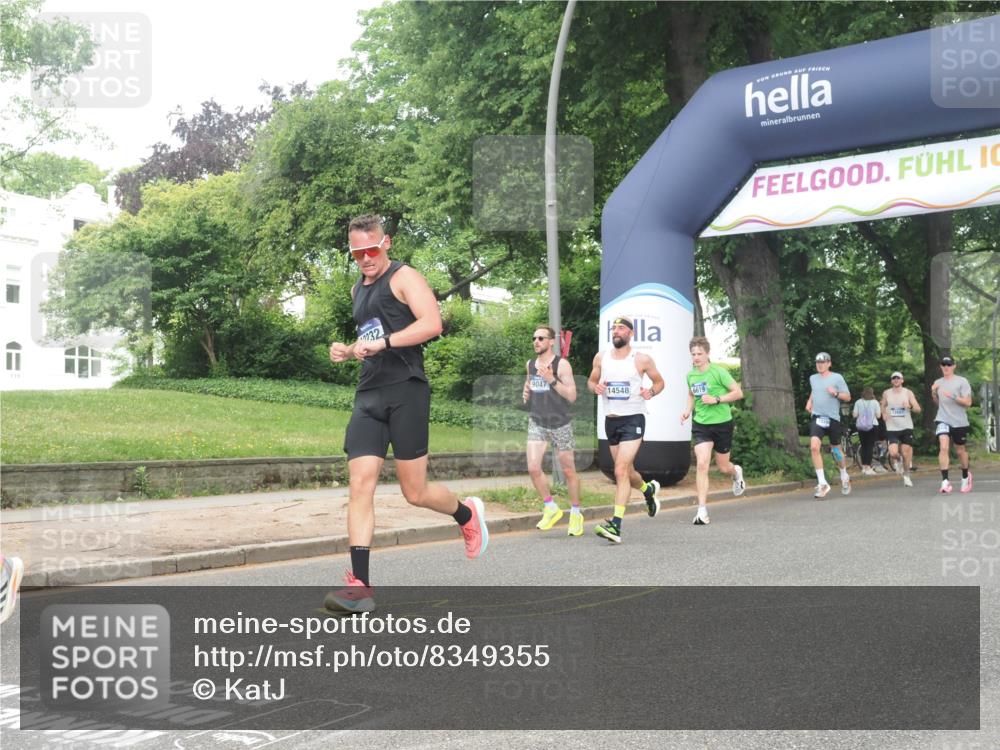 29.06.2025 - hella hamburg halbmarathon KatJ http://msf.ph/oto/8349355 29.06.2025 10:20:51 Zwischen KM18-KM19  meine-sportfotos.de