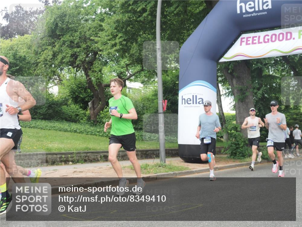 29.06.2025 - hella hamburg halbmarathon KatJ http://msf.ph/oto/8349410 29.06.2025 10:20:53 Zwischen KM18-KM19 6619, 7272 meine-sportfotos.de
