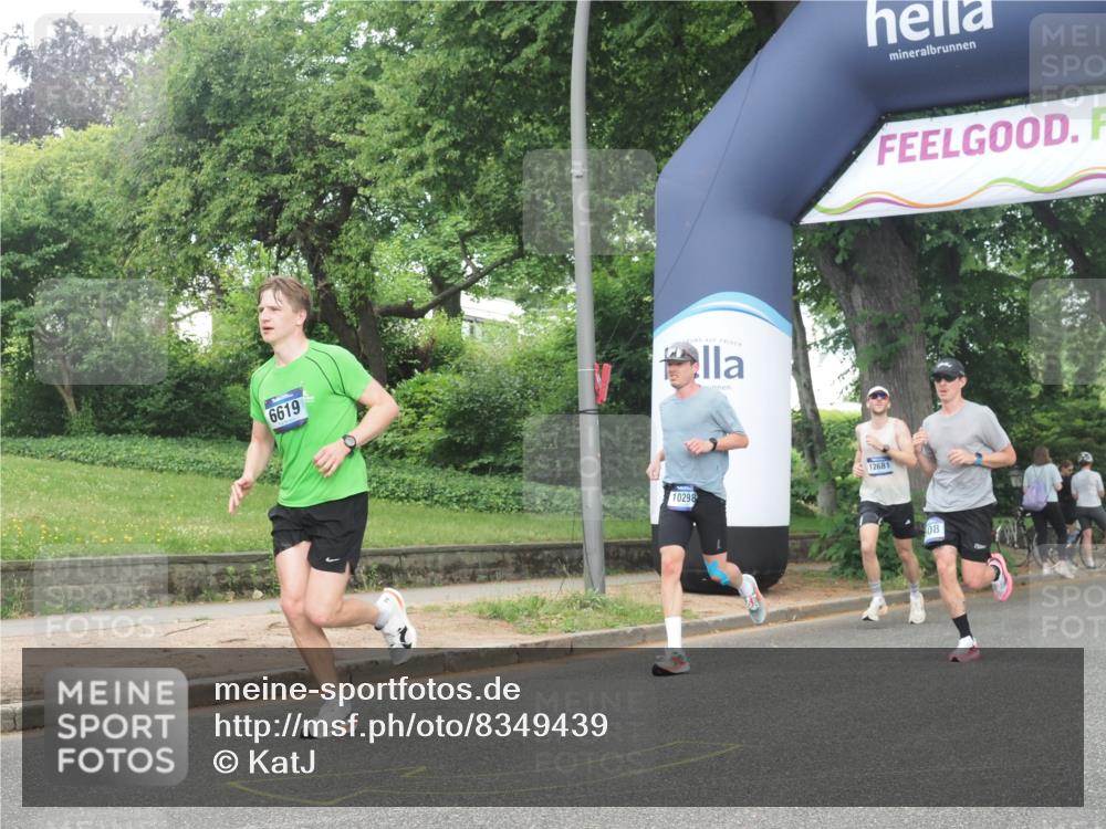 29.06.2025 - hella hamburg halbmarathon KatJ http://msf.ph/oto/8349439 29.06.2025 10:20:53 Zwischen KM18-KM19 6619, 7272 meine-sportfotos.de