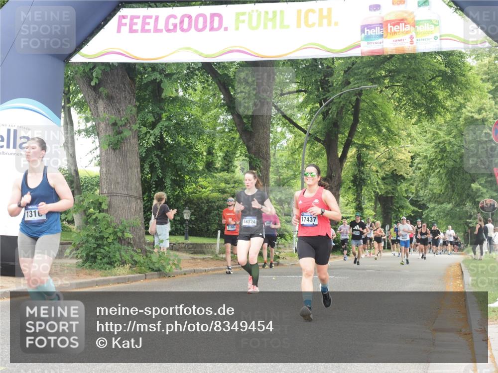 29.06.2025 - hella hamburg halbmarathon KatJ http://msf.ph/oto/8349454 29.06.2025 10:50:28 Zwischen KM18-KM19 1316, 3919 meine-sportfotos.de
