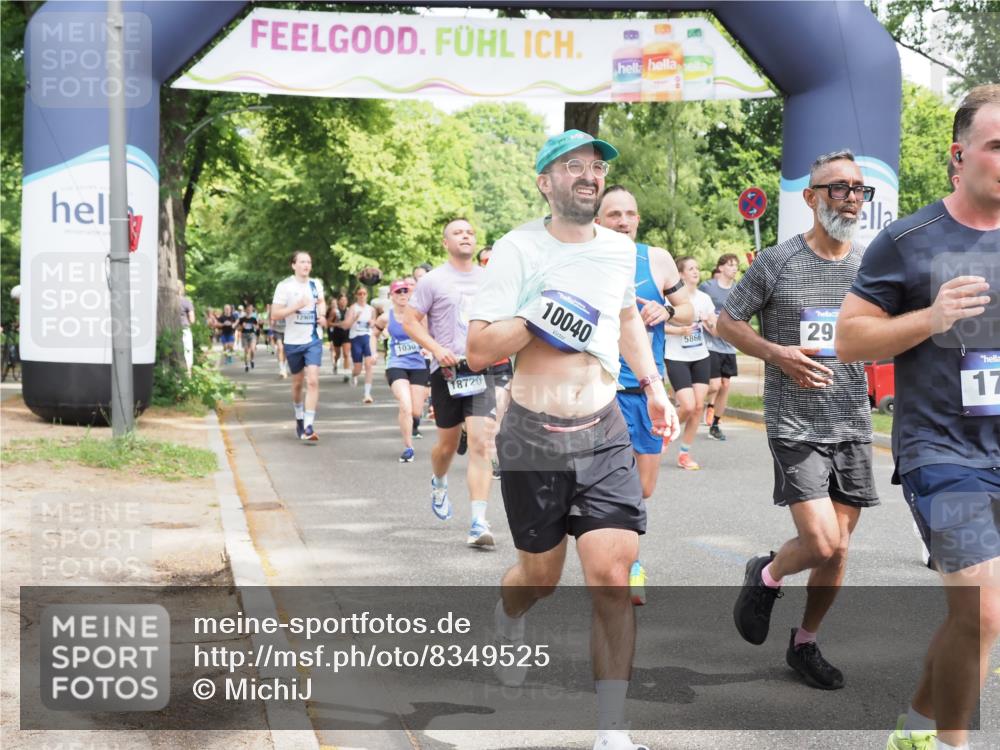 29.06.2025 - hella hamburg halbmarathon MichiJ http://msf.ph/oto/8349525 29.06.2025 10:41:00 Zwischen KM18-KM19 1030, 1482, 1502, 1727, 2070, 2884, 2910, 3103, 3310, 4189, 4299, 4938, 5866, 6942, 6994, 7147, 7864, 9142, 10040, 11992, 12909, 13397, 13997, 14036, 14323, 14592, 15980, 16623, 16750, 18134, 18143, 18720 meine-sportfotos.de