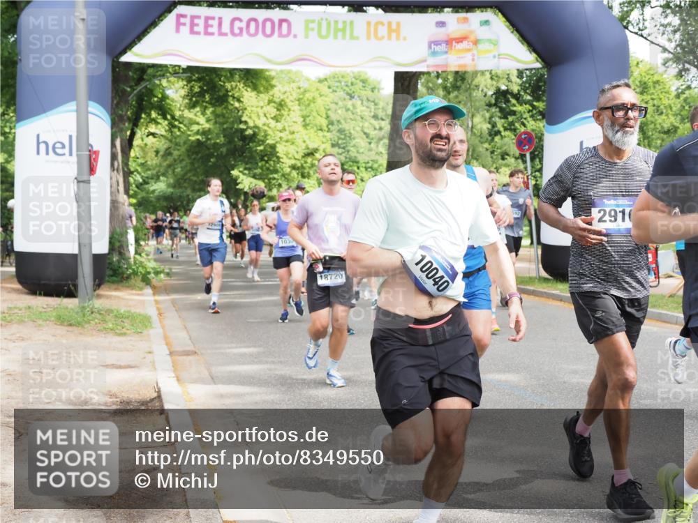 29.06.2025 - hella hamburg halbmarathon MichiJ http://msf.ph/oto/8349550 29.06.2025 10:41:00 Zwischen KM18-KM19 1030, 1482, 1502, 1727, 2070, 2884, 2910, 3103, 3310, 4189, 4299, 4938, 5866, 6942, 6994, 7147, 7864, 9142, 10040, 11992, 12909, 13397, 13997, 14036, 14323, 14592, 15980, 16623, 16750, 18134, 18143, 18720 meine-sportfotos.de