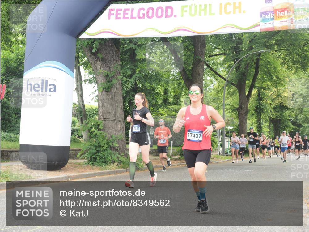 29.06.2025 - hella hamburg halbmarathon KatJ http://msf.ph/oto/8349562 29.06.2025 10:50:28 Zwischen KM18-KM19 1316, 3919 meine-sportfotos.de