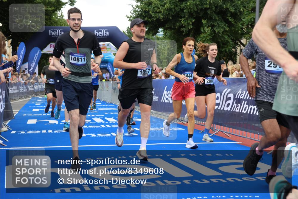 29.06.2025 - hella hamburg halbmarathon Strokosch-Dieckow http://msf.ph/oto/8349608 29.06.2025 10:52:51 Ziel 1257, 1258, 1657, 2099, 2444, 2814, 2910, 4557, 4558, 4770, 5077, 5169, 5194, 5907, 8139, 8172, 8720, 8955, 9065, 9163, 10724, 10811, 11217, 11992, 12519, 14198, 14286, 14791, 14805, 15430, 17198, 18331, 18720, 19244 meine-sportfotos.de