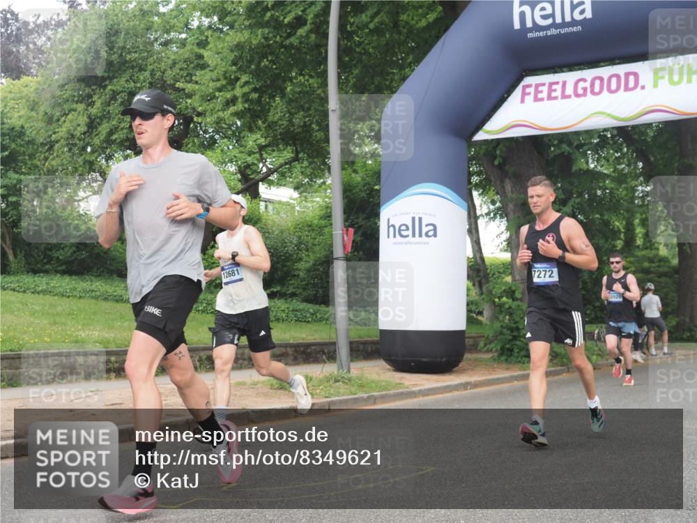29.06.2025 - hella hamburg halbmarathon KatJ http://msf.ph/oto/8349621 29.06.2025 10:20:55 Zwischen KM18-KM19 6619, 7272 meine-sportfotos.de