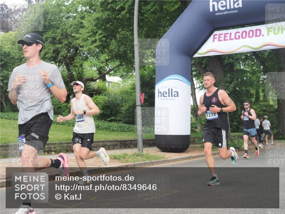 29.06.2025 - hella hamburg halbmarathon KatJ http://msf.ph/oto/8349646 29.06.2025 10:20:55 Zwischen KM18-KM19 6619, 7272 meine-sportfotos.de