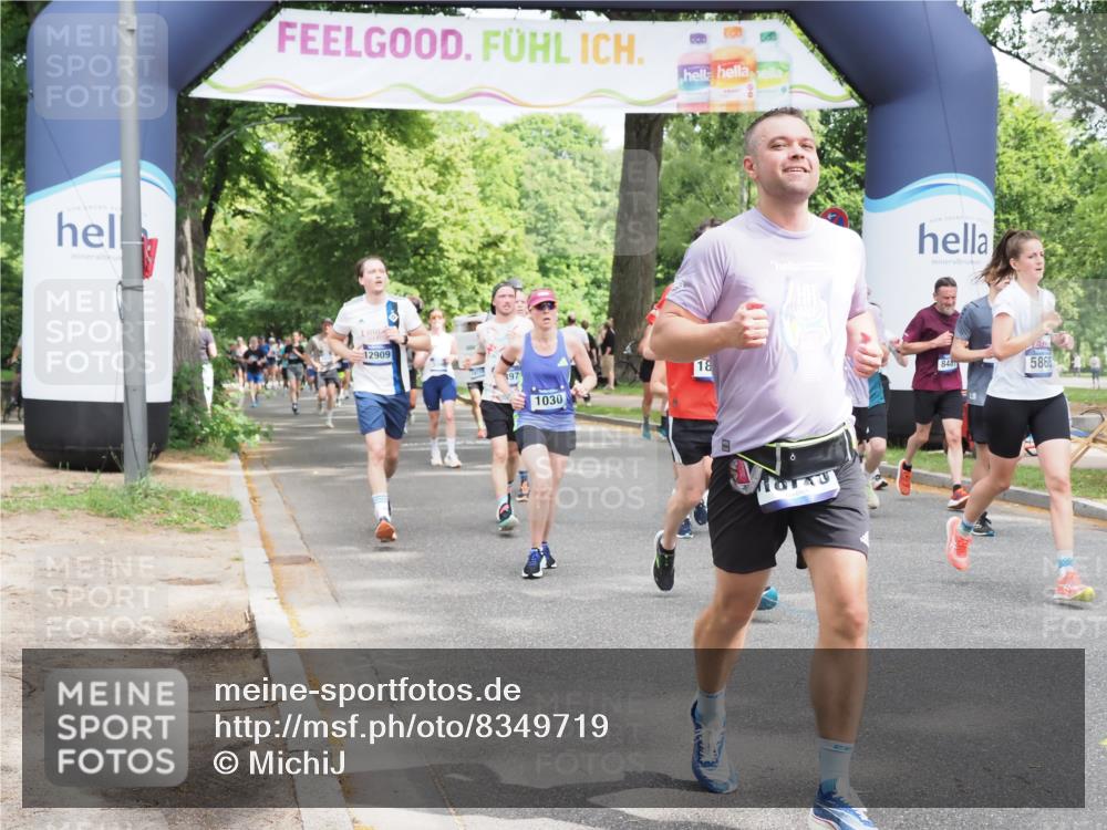 29.06.2025 - hella hamburg halbmarathon MichiJ http://msf.ph/oto/8349719 29.06.2025 10:41:01 Zwischen KM18-KM19 1030, 1482, 1502, 1727, 2070, 2346, 2884, 2910, 3103, 3310, 4299, 5866, 6942, 6994, 7147, 7864, 8487, 9142, 10040, 11992, 12909, 13397, 13997, 14036, 14323, 14592, 15980, 16750, 18134, 18143, 18590, 18720, 19067 meine-sportfotos.de