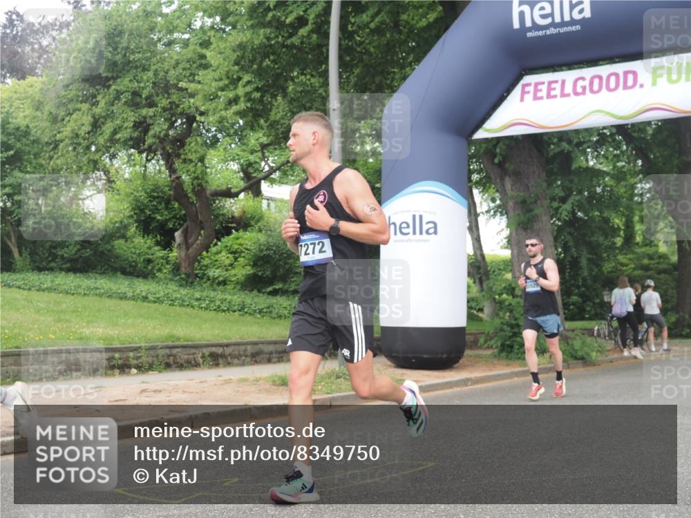 29.06.2025 - hella hamburg halbmarathon KatJ http://msf.ph/oto/8349750 29.06.2025 10:20:55 Zwischen KM18-KM19 6619, 7272 meine-sportfotos.de