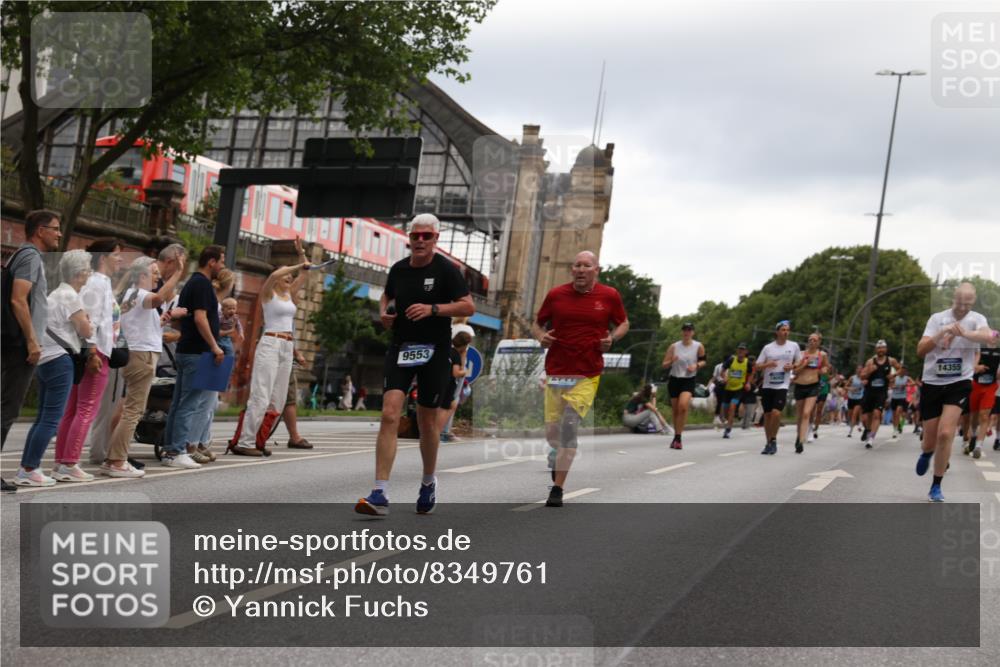 29.06.2025 - hella hamburg halbmarathon Yannick Fuchs http://msf.ph/oto/8349761 29.06.2025 10:52:39 20KM 1946, 1951, 2027, 2159, 2250, 2619, 2711, 2855, 2996, 4550, 4767, 5084, 5675, 6860, 7659, 8089, 8392, 9156, 9353, 9553, 9555, 9835, 10020, 10268, 10518, 10539, 10703, 10915, 11605, 11808, 11846, 12734, 12735, 12809, 13654, 13694, 14355, 14673, 14914, 16206, 16409, 16922, 16924, 17531, 17665, 17782, 17810, 17814, 17839, 17852, 17931, 17967, 18112, 18232, 18556, 18682, 18727, 18730, 18833, 18954, 18985, 19002, 19003 meine-sportfotos.de