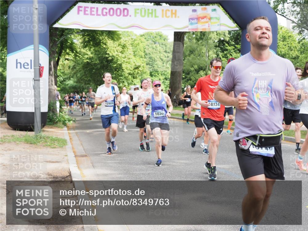 29.06.2025 - hella hamburg halbmarathon MichiJ http://msf.ph/oto/8349763 29.06.2025 10:41:02 Zwischen KM18-KM19 1030, 1482, 1727, 1870, 2070, 2346, 2884, 2910, 3103, 3310, 5866, 6942, 6994, 7147, 7864, 8487, 8973, 9142, 10040, 11992, 12909, 13397, 13997, 14036, 14592, 15980, 16750, 18134, 18143, 18590, 18720, 19067 meine-sportfotos.de