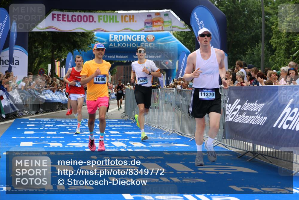 29.06.2025 - hella hamburg halbmarathon Strokosch-Dieckow http://msf.ph/oto/8349772 29.06.2025 10:32:03 Ziel 1407, 1686, 4129, 4698, 6619, 11150, 11199, 11370, 15826, 16505, 16736 meine-sportfotos.de