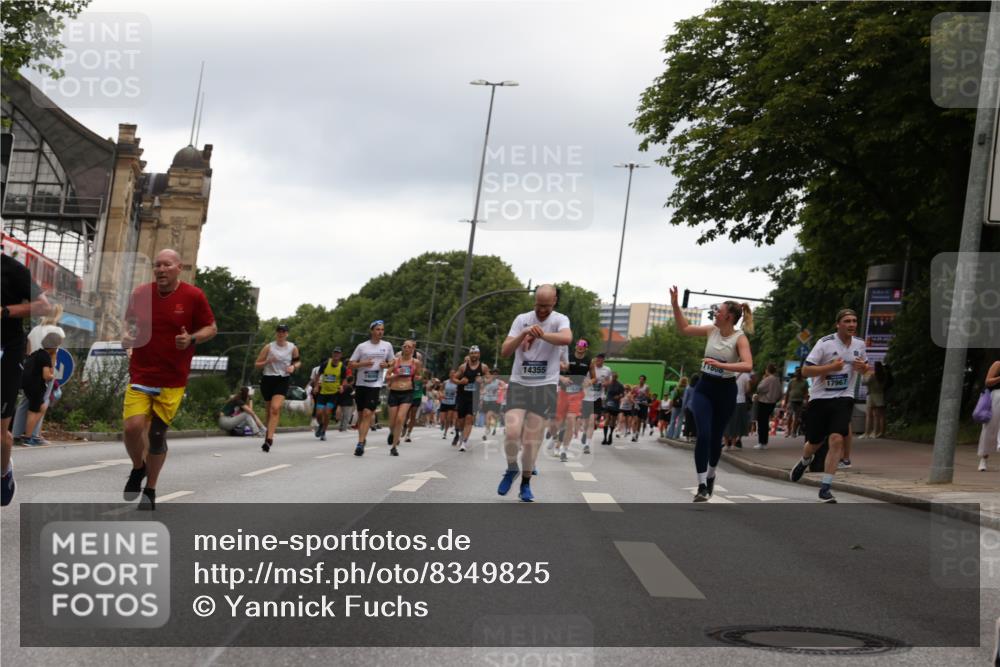 29.06.2025 - hella hamburg halbmarathon Yannick Fuchs http://msf.ph/oto/8349825 29.06.2025 10:52:39 20KM 1946, 1951, 2027, 2159, 2250, 2619, 2711, 2855, 2996, 4550, 4767, 5084, 5675, 6860, 7659, 8089, 8392, 9156, 9353, 9553, 9555, 9835, 10020, 10268, 10518, 10539, 10703, 10915, 11605, 11808, 11846, 12734, 12735, 12809, 13654, 13694, 14355, 14673, 14914, 16206, 16409, 16922, 16924, 17531, 17665, 17782, 17810, 17814, 17839, 17852, 17931, 17967, 18112, 18232, 18556, 18682, 18727, 18730, 18833, 18954, 18985, 19002, 19003 meine-sportfotos.de