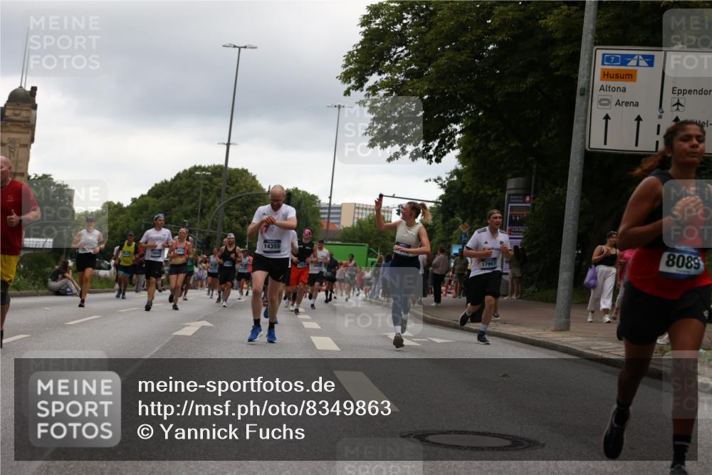 29.06.2025 - hella hamburg halbmarathon Yannick Fuchs http://msf.ph/oto/8349863 29.06.2025 10:52:39 20KM 1946, 1951, 2027, 2159, 2250, 2619, 2711, 2855, 2996, 4550, 4767, 5084, 5675, 6860, 7659, 8089, 8392, 9156, 9353, 9553, 9555, 9835, 10020, 10268, 10518, 10539, 10703, 10915, 11605, 11808, 11846, 12734, 12735, 12809, 13654, 13694, 14355, 14673, 14914, 16206, 16409, 16922, 16924, 17531, 17665, 17782, 17810, 17814, 17839, 17852, 17931, 17967, 18112, 18232, 18556, 18682, 18727, 18730, 18833, 18954, 18985, 19002, 19003 meine-sportfotos.de