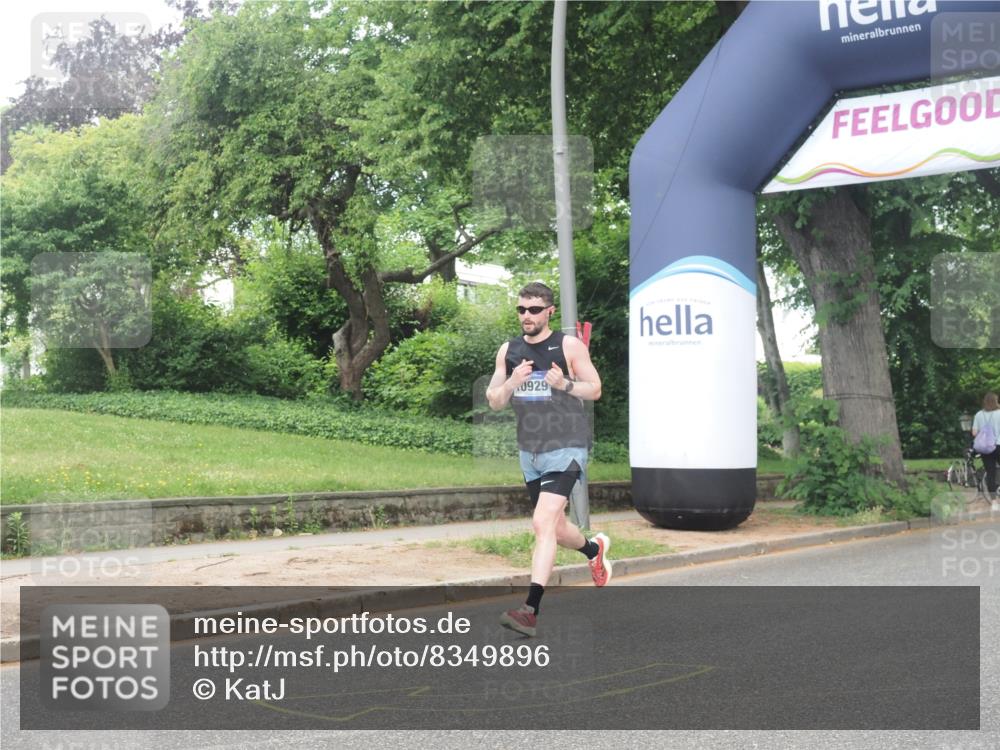 29.06.2025 - hella hamburg halbmarathon KatJ http://msf.ph/oto/8349896 29.06.2025 10:20:56 Zwischen KM18-KM19 6619, 7272 meine-sportfotos.de