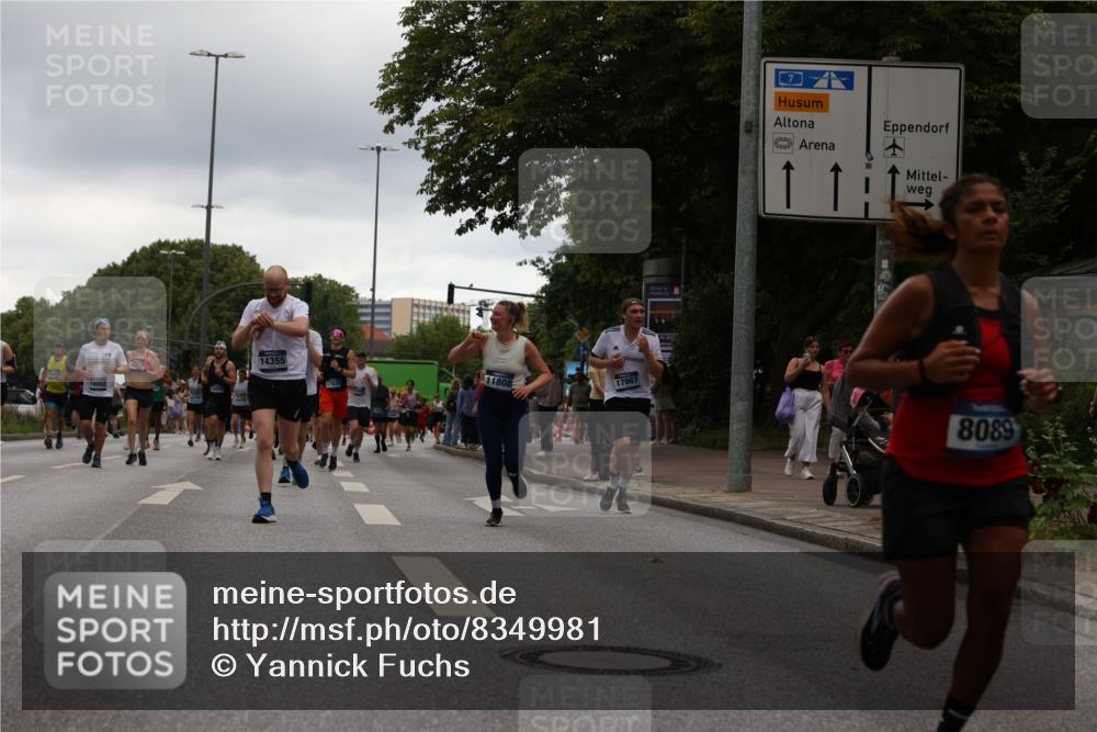29.06.2025 - hella hamburg halbmarathon Yannick Fuchs http://msf.ph/oto/8349981 29.06.2025 10:52:39 20KM 1946, 1951, 2027, 2159, 2250, 2619, 2711, 2855, 2996, 4550, 4767, 5084, 5675, 6860, 7659, 8089, 8392, 9156, 9353, 9553, 9555, 9835, 10020, 10268, 10518, 10539, 10703, 10915, 11605, 11808, 11846, 12734, 12735, 12809, 13654, 13694, 14355, 14673, 14914, 16206, 16409, 16922, 16924, 17531, 17665, 17782, 17810, 17814, 17839, 17852, 17931, 17967, 18112, 18232, 18556, 18682, 18727, 18730, 18833, 18954, 18985, 19002, 19003 meine-sportfotos.de