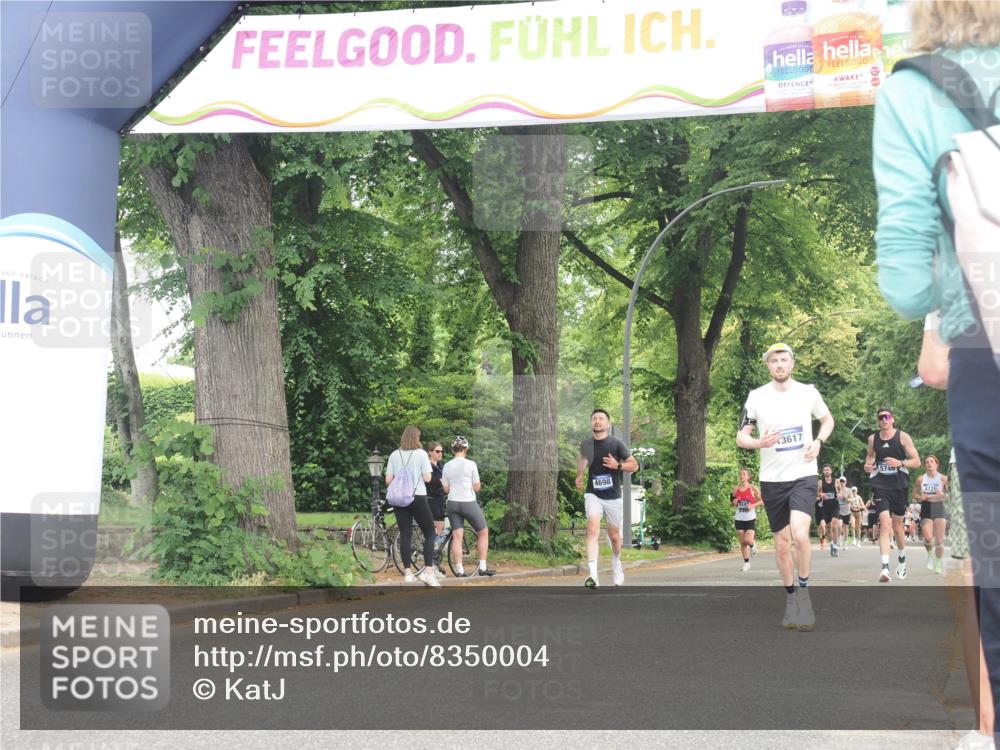 29.06.2025 - hella hamburg halbmarathon KatJ http://msf.ph/oto/8350004 29.06.2025 10:21:04 Zwischen KM18-KM19  meine-sportfotos.de