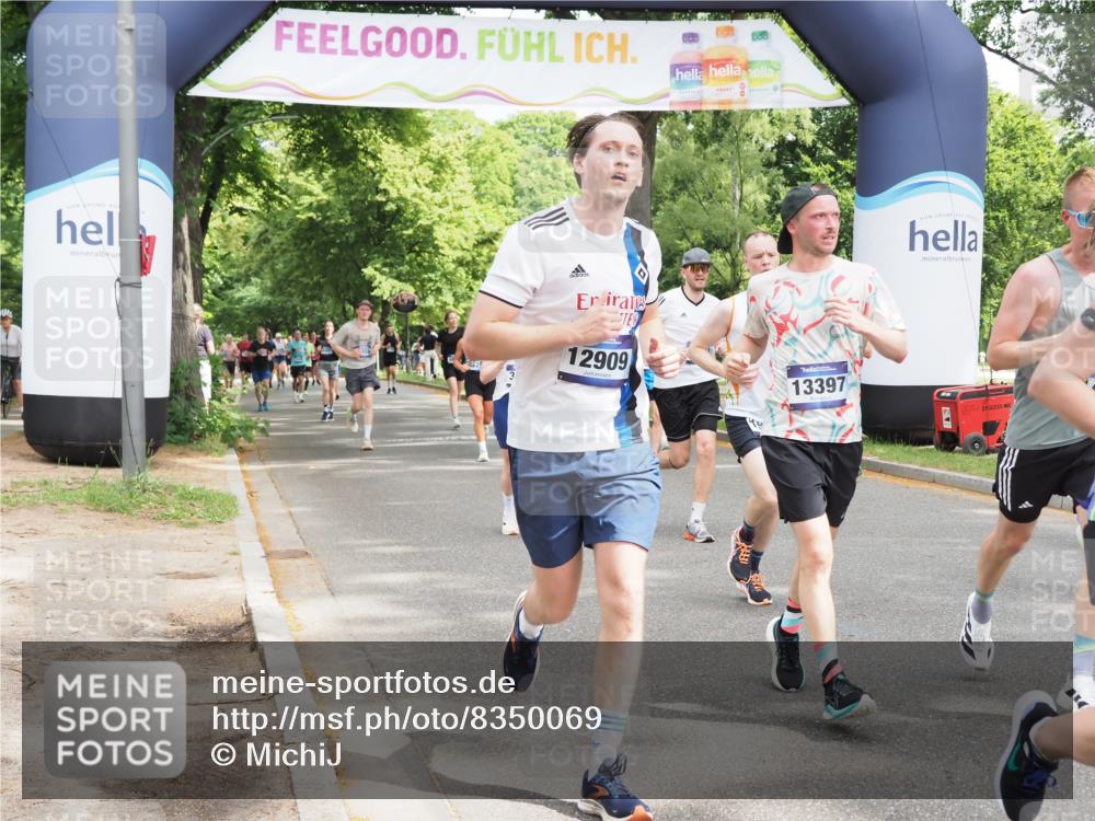 29.06.2025 - hella hamburg halbmarathon MichiJ http://msf.ph/oto/8350069 29.06.2025 10:41:03 Zwischen KM18-KM19 1030, 1482, 1727, 1870, 2070, 2346, 2910, 3310, 5259, 5866, 6942, 7864, 8487, 8973, 9142, 10040, 11992, 12909, 13397, 13997, 14036, 14592, 15980, 18134, 18590, 18715, 18720, 19067 meine-sportfotos.de
