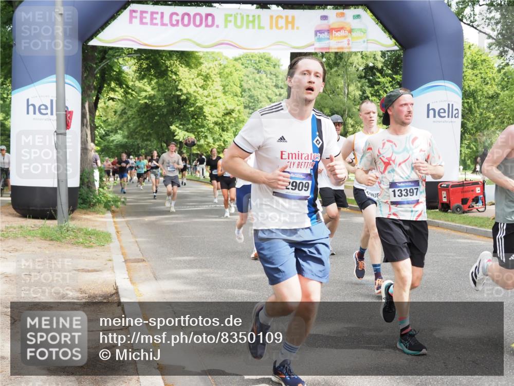 29.06.2025 - hella hamburg halbmarathon MichiJ http://msf.ph/oto/8350109 29.06.2025 10:41:04 Zwischen KM18-KM19 1030, 1482, 1727, 1870, 2070, 2346, 2910, 3096, 3819, 5259, 5866, 6942, 7864, 8487, 8973, 9142, 9227, 10040, 12909, 13397, 13997, 14036, 14592, 15980, 18134, 18590, 18715, 18720, 19067 meine-sportfotos.de