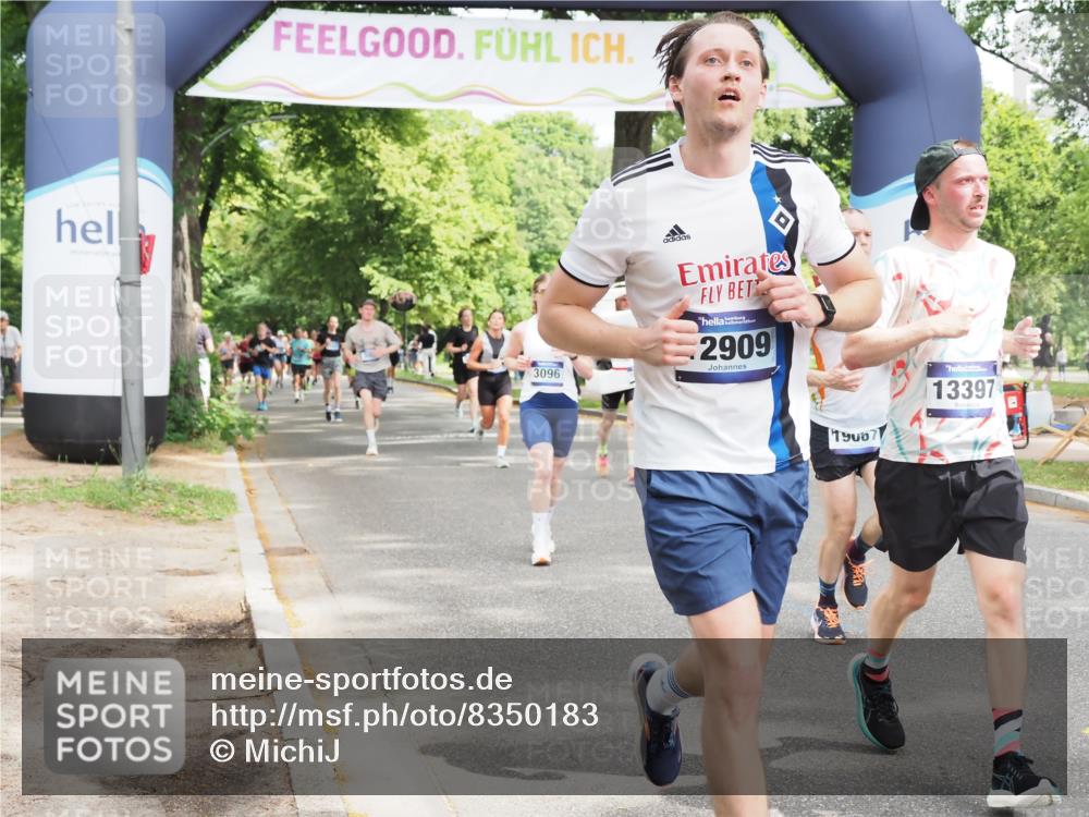 29.06.2025 - hella hamburg halbmarathon MichiJ http://msf.ph/oto/8350183 29.06.2025 10:41:04 Zwischen KM18-KM19 1030, 1482, 1727, 1870, 2070, 2346, 2910, 3096, 3819, 5259, 5866, 6942, 7864, 8487, 8973, 9142, 9227, 10040, 12909, 13397, 13997, 14036, 14592, 15980, 18134, 18590, 18715, 18720, 19067 meine-sportfotos.de