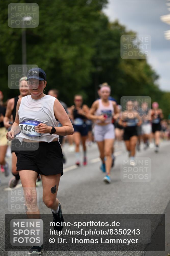 29.06.2025 - hella hamburg halbmarathon Dr. Thomas Lammeyer http://msf.ph/oto/8350243 29.06.2025 10:40:44 Kennedybrücke 1008, 1010, 1102, 1224, 3401, 3699, 4245, 4937, 5171, 5246, 5540, 5747, 5809, 5919, 6184, 6359, 6417, 7632, 8530, 8581, 9229, 9295, 9432, 9694, 9701, 9806, 10487, 10531, 10577, 10984 meine-sportfotos.de