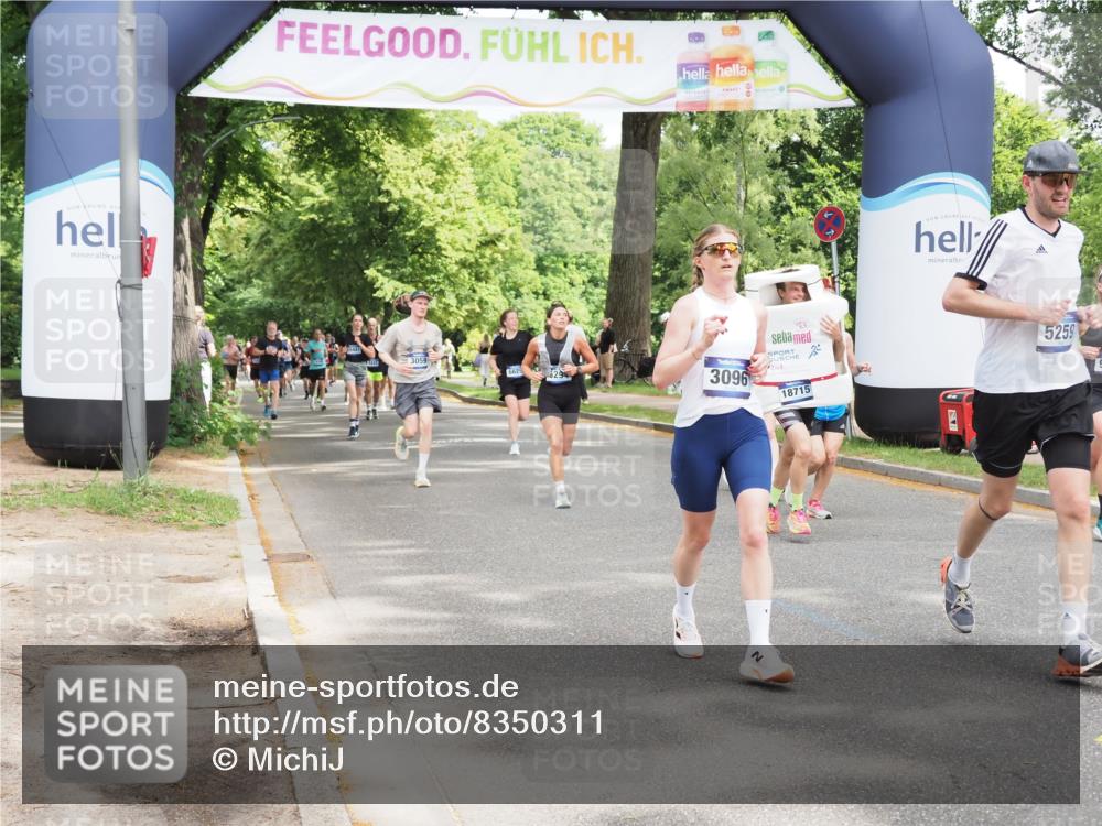 29.06.2025 - hella hamburg halbmarathon MichiJ http://msf.ph/oto/8350311 29.06.2025 10:41:05 Zwischen KM18-KM19 1030, 1482, 1727, 1870, 2346, 2518, 2910, 3096, 3819, 5259, 5866, 6942, 7864, 8487, 8973, 9142, 9227, 10040, 12909, 13397, 14036, 14592, 15980, 18134, 18590, 18715, 18720, 19067 meine-sportfotos.de