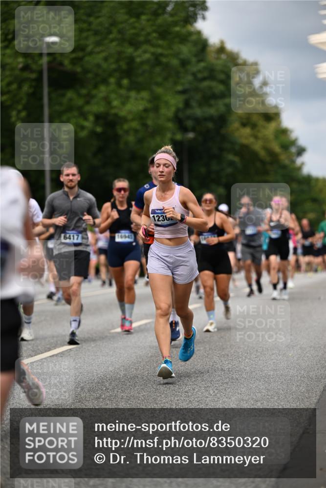 29.06.2025 - hella hamburg halbmarathon Dr. Thomas Lammeyer http://msf.ph/oto/8350320 29.06.2025 10:40:45 Kennedybrücke 1008, 1010, 1224, 3401, 3699, 3895, 4245, 4937, 5171, 5246, 5540, 5747, 5809, 5919, 6184, 6359, 6417, 7632, 8530, 8581, 9229, 9295, 9432, 9694, 9701, 9806, 10123, 10487, 10531, 10577, 10984 meine-sportfotos.de