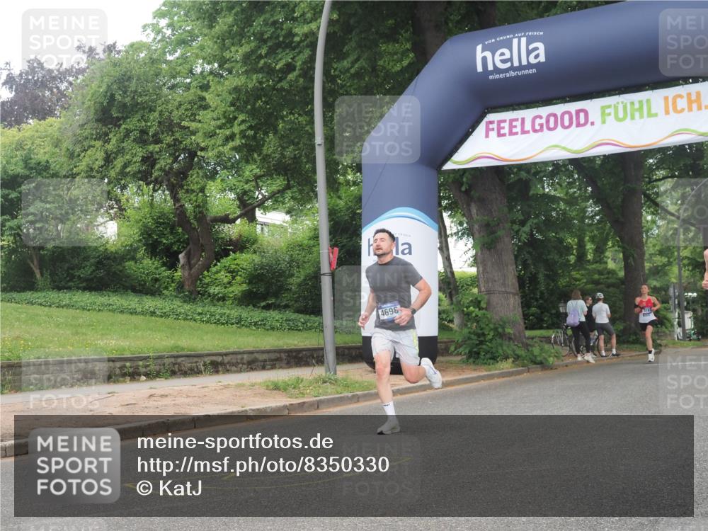 29.06.2025 - hella hamburg halbmarathon KatJ http://msf.ph/oto/8350330 29.06.2025 10:21:08 Zwischen KM18-KM19 4698, 5746 meine-sportfotos.de