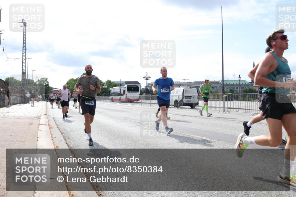 29.06.2025 - hella hamburg halbmarathon Lena Gebhardt http://msf.ph/oto/8350384 29.06.2025 10:13:45 Lombardsbrücke 12797, 2359, 744, 10, 1007, 1131, 1480, 1747, 1859, 2055, 2359, 2721, 2904, 2961, 2987, 3360, 3729, 4001, 4187, 4795, 4950, 5232, 5546, 5631, 5719, 6026, 6710, 6717, 6724, 7346, 7446, 7447, 7460, 7462, 7913, 8279, 8673, 9128, 9527, 9612, 9631, 10442, 10443, 10977, 11441, 12313, 12492, 12797, 12928, 12929, 13331, 13928, 15085, 15482, 15663, 15721, 15722, 15922, 16491, 17439, 17472, 17474, 17985, 18041, 18222, 18231 meine-sportfotos.de