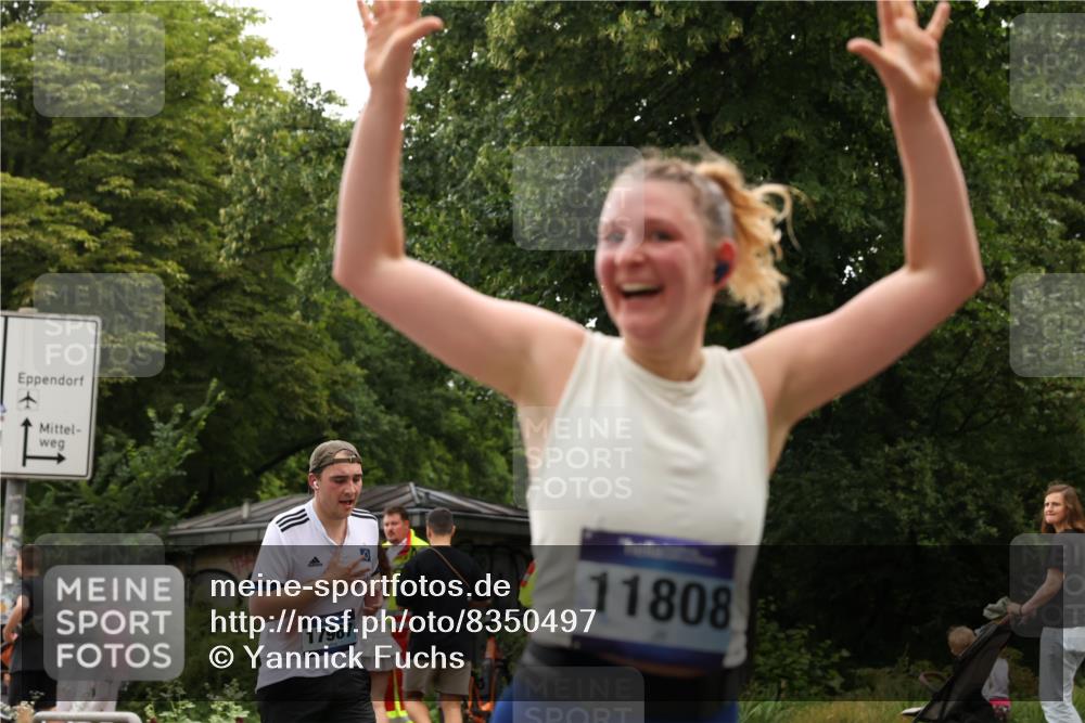 29.06.2025 - hella hamburg halbmarathon Yannick Fuchs http://msf.ph/oto/8350497 29.06.2025 10:52:42 20KM 1642, 1946, 1951, 2027, 2159, 2619, 2711, 2855, 2996, 5084, 5675, 6208, 6636, 6860, 7659, 8089, 8392, 8929, 9156, 9353, 9553, 9555, 9835, 10268, 10518, 10539, 10915, 11605, 11808, 12734, 12735, 12809, 13407, 13654, 14355, 14631, 14673, 14914, 15263, 16206, 16409, 16922, 16924, 17665, 17782, 17810, 17814, 17839, 17852, 17931, 17967, 18112, 18232, 18556, 18682, 18730, 18833, 18954, 18985, 19002, 19003 meine-sportfotos.de