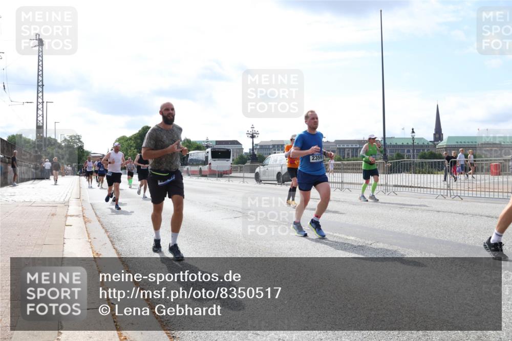 29.06.2025 - hella hamburg halbmarathon Lena Gebhardt http://msf.ph/oto/8350517 29.06.2025 10:13:45 Lombardsbrücke 2359, 1007, 1131, 1480, 1747, 1859, 2055, 2359, 2721, 2904, 2961, 2987, 3360, 3729, 4001, 4187, 4795, 4950, 5232, 5546, 5631, 5719, 6026, 6710, 6717, 6724, 7346, 7446, 7447, 7460, 7462, 7913, 8279, 8673, 9128, 9527, 9612, 9631, 10442, 10443, 10977, 11441, 12313, 12492, 12797, 12928, 12929, 13331, 13928, 15085, 15482, 15663, 15721, 15722, 15922, 16491, 17439, 17472, 17474, 17985, 18041, 18222, 18231 meine-sportfotos.de
