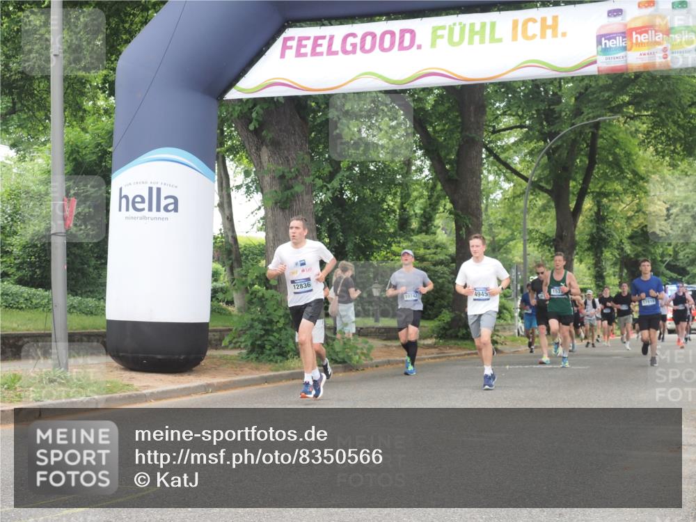 29.06.2025 - hella hamburg halbmarathon KatJ http://msf.ph/oto/8350566 29.06.2025 10:50:48 Zwischen KM18-KM19 4945, 6966 meine-sportfotos.de