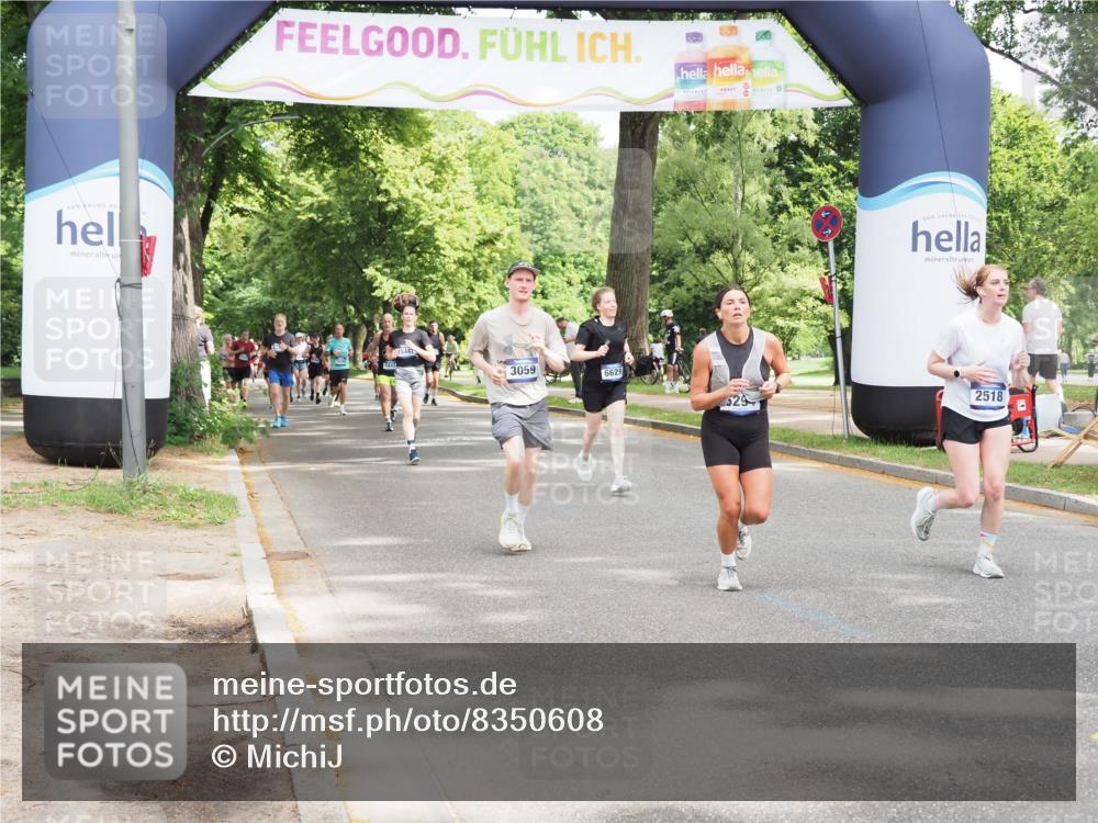 29.06.2025 - hella hamburg halbmarathon MichiJ http://msf.ph/oto/8350608 29.06.2025 10:41:06 Zwischen KM18-KM19 1030, 1482, 1727, 1870, 2346, 2518, 2910, 3096, 3819, 5259, 5866, 6294, 6629, 6942, 7864, 8487, 8973, 9142, 9227, 10040, 12632, 12909, 13397, 14036, 14592, 18134, 18590, 18715, 18720, 19067 meine-sportfotos.de