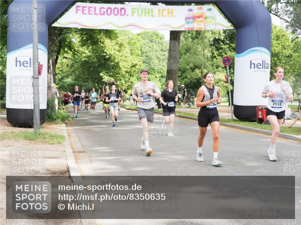 29.06.2025 - hella hamburg halbmarathon MichiJ http://msf.ph/oto/8350635 29.06.2025 10:41:07 Zwischen KM18-KM19 1030, 1482, 1870, 2346, 2518, 2910, 3059, 3096, 3819, 5259, 5866, 6294, 6629, 7864, 8487, 8973, 9142, 9227, 10040, 12632, 12909, 13397, 14036, 14592, 18134, 18590, 18715, 19067 meine-sportfotos.de