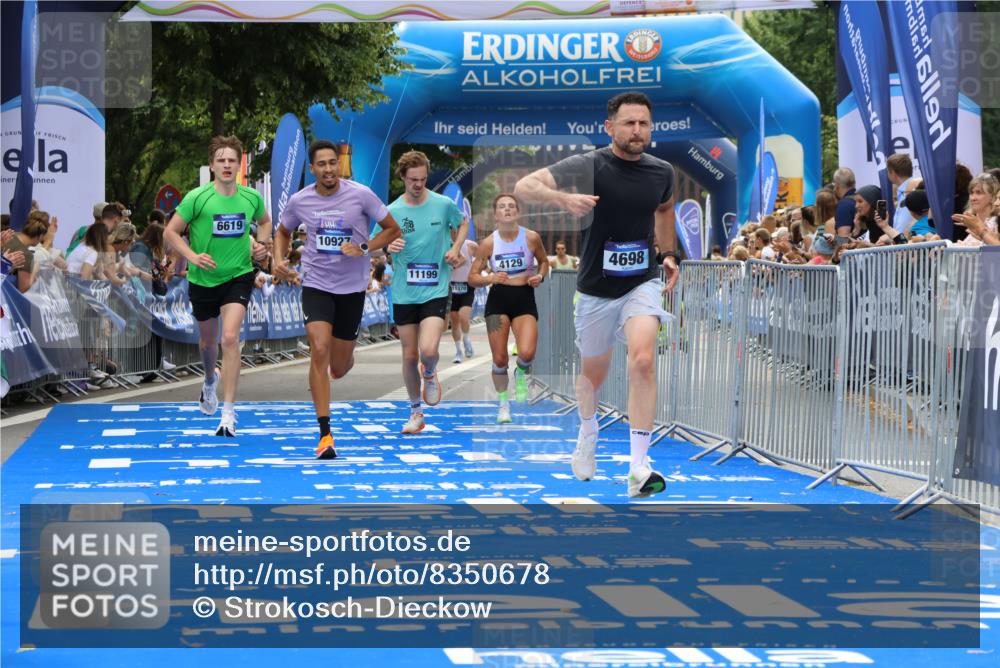 29.06.2025 - hella hamburg halbmarathon Strokosch-Dieckow http://msf.ph/oto/8350678 29.06.2025 10:31:54 Ziel 1407, 3935, 4129, 4698, 6619, 10927, 11199, 11929 meine-sportfotos.de