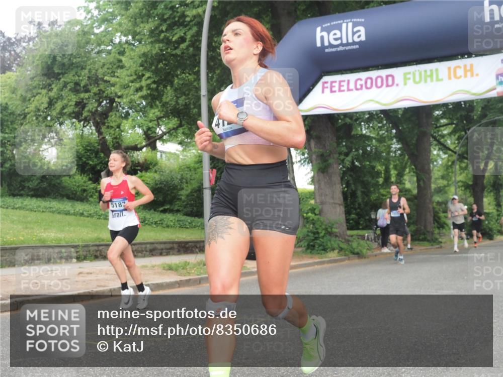 29.06.2025 - hella hamburg halbmarathon KatJ http://msf.ph/oto/8350686 29.06.2025 10:21:12 Zwischen KM18-KM19 4129, 4698, 5187, 5746 meine-sportfotos.de