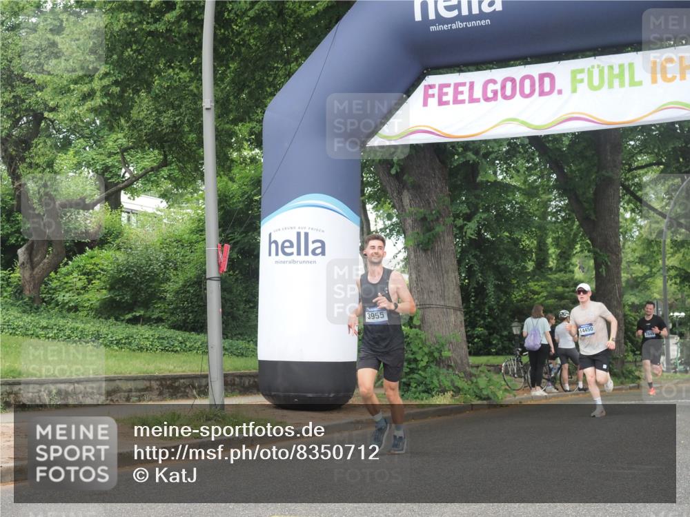 29.06.2025 - hella hamburg halbmarathon KatJ http://msf.ph/oto/8350712 29.06.2025 10:21:14 Zwischen KM18-KM19 3955, 4129, 5187, 5746 meine-sportfotos.de