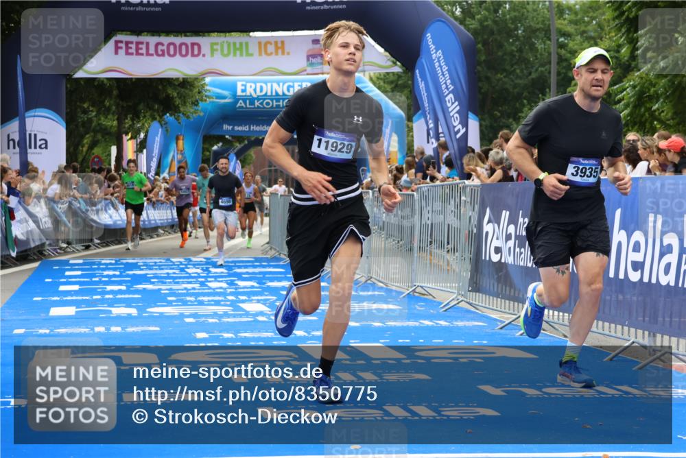 29.06.2025 - hella hamburg halbmarathon Strokosch-Dieckow http://msf.ph/oto/8350775 29.06.2025 10:31:51 Ziel 3935, 4129, 4698, 5187, 6619, 10927, 11199, 11929 meine-sportfotos.de