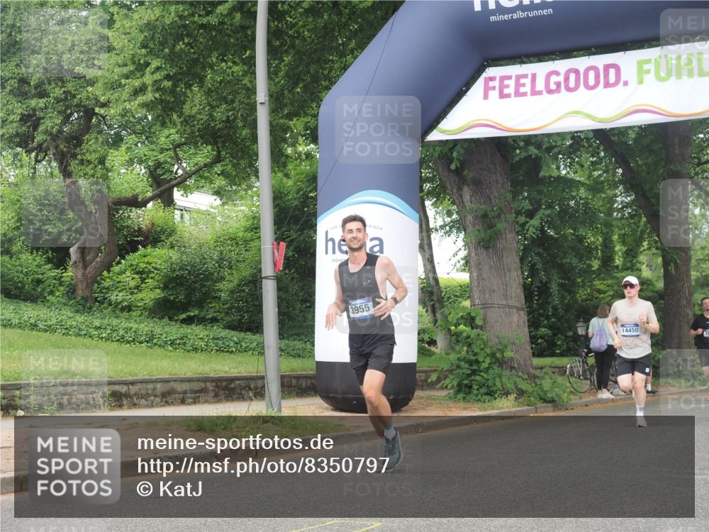 29.06.2025 - hella hamburg halbmarathon KatJ http://msf.ph/oto/8350797 29.06.2025 10:21:14 Zwischen KM18-KM19 3955, 4129, 5187, 5746 meine-sportfotos.de