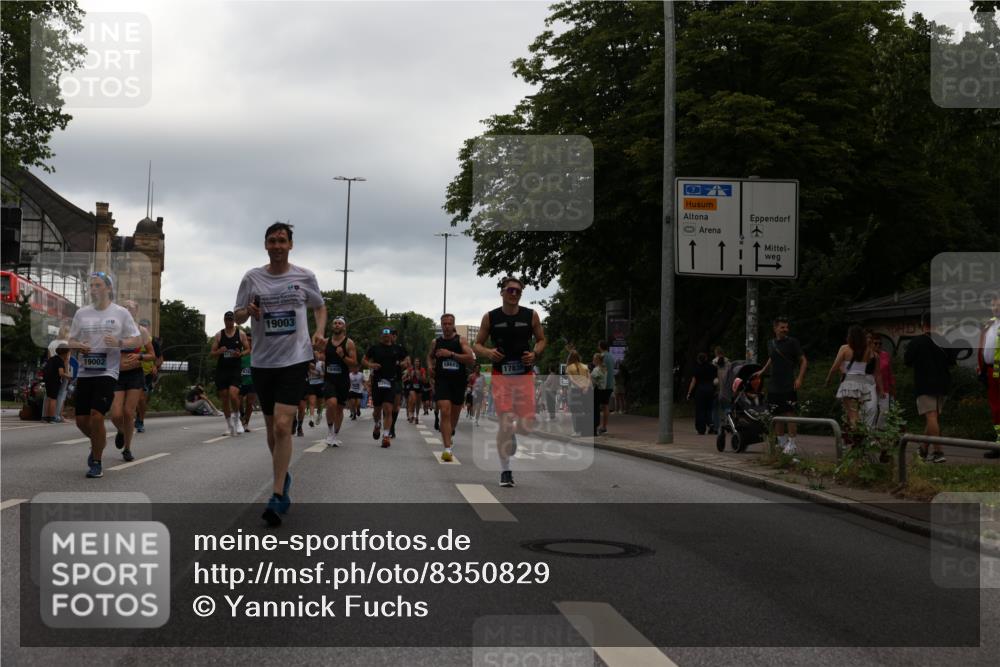 29.06.2025 - hella hamburg halbmarathon Yannick Fuchs http://msf.ph/oto/8350829 29.06.2025 10:52:44 20KM 1642, 1946, 1951, 2027, 2159, 2619, 2711, 2855, 2996, 5084, 6208, 6636, 6860, 7659, 8089, 8392, 8929, 9156, 9353, 9553, 9555, 9835, 10268, 10518, 10539, 10915, 11605, 11808, 12734, 12735, 12809, 13407, 13654, 14355, 14631, 14673, 14914, 15263, 16206, 16409, 16922, 16924, 17665, 17782, 17810, 17814, 17839, 17852, 17931, 17967, 18112, 18232, 18556, 18682, 18730, 18833, 18954, 19002, 19003 meine-sportfotos.de