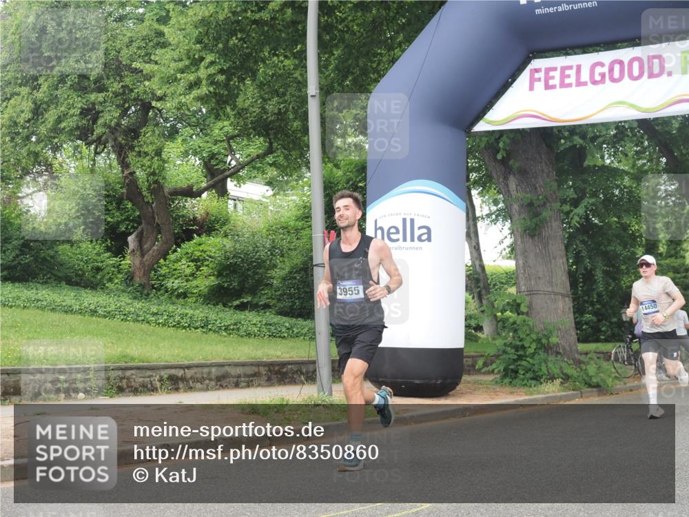 29.06.2025 - hella hamburg halbmarathon KatJ http://msf.ph/oto/8350860 29.06.2025 10:21:14 Zwischen KM18-KM19 3955, 4129, 5187, 5746 meine-sportfotos.de